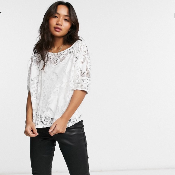 ASOS Vila Petite Lace 3/4 Sleeve Top in White - Picture 3 of 10